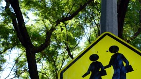 Estudiantes sin hogar en Nueva York tienen tres veces más riesgo de abandonar la escuela